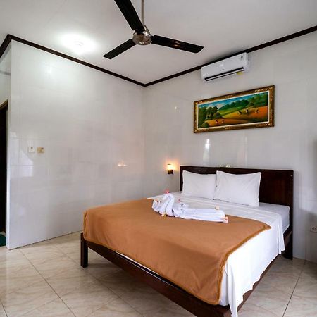 Megacahya Bungalow Lembongan Exterior photo