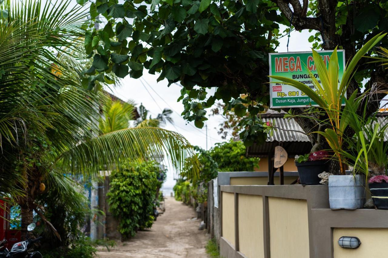 Megacahya Bungalow Lembongan Exterior photo