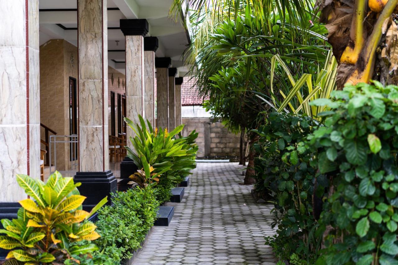 Megacahya Bungalow Lembongan Exterior photo