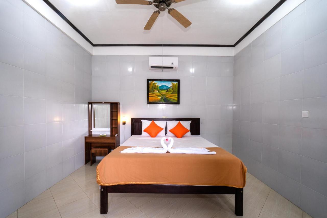 Megacahya Bungalow Lembongan Exterior photo