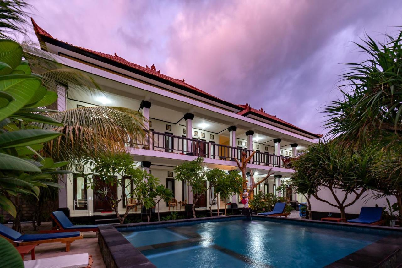 Megacahya Bungalow Lembongan Exterior photo
