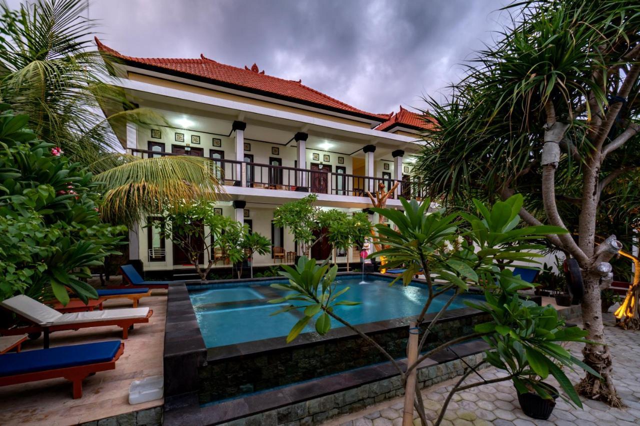 Megacahya Bungalow Lembongan Exterior photo