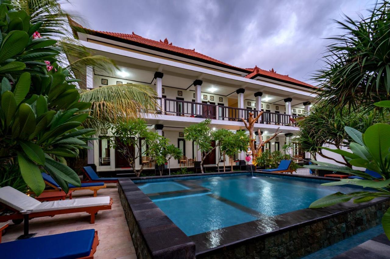 Megacahya Bungalow Lembongan Exterior photo